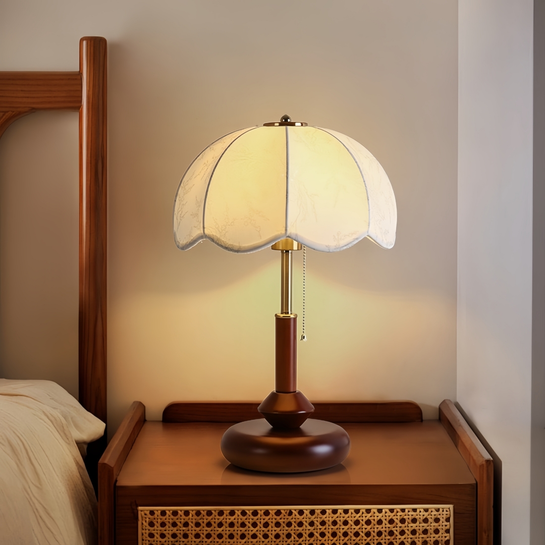 Lighting Decor For Bedroom - مصباح طاولة قبة مزخرفة بتصميم عتيق