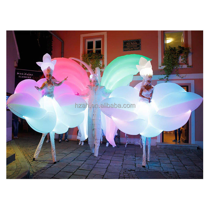 Decor Lighting The Parade - زي زهرة بيضاء فاخرة قابلة للنفخ